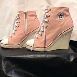 High-heeled tennis shoes?